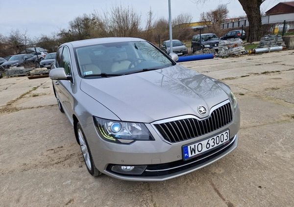 Skoda Superb cena 45000 przebieg: 345423, rok produkcji 2014 z Ostrołęka małe 211